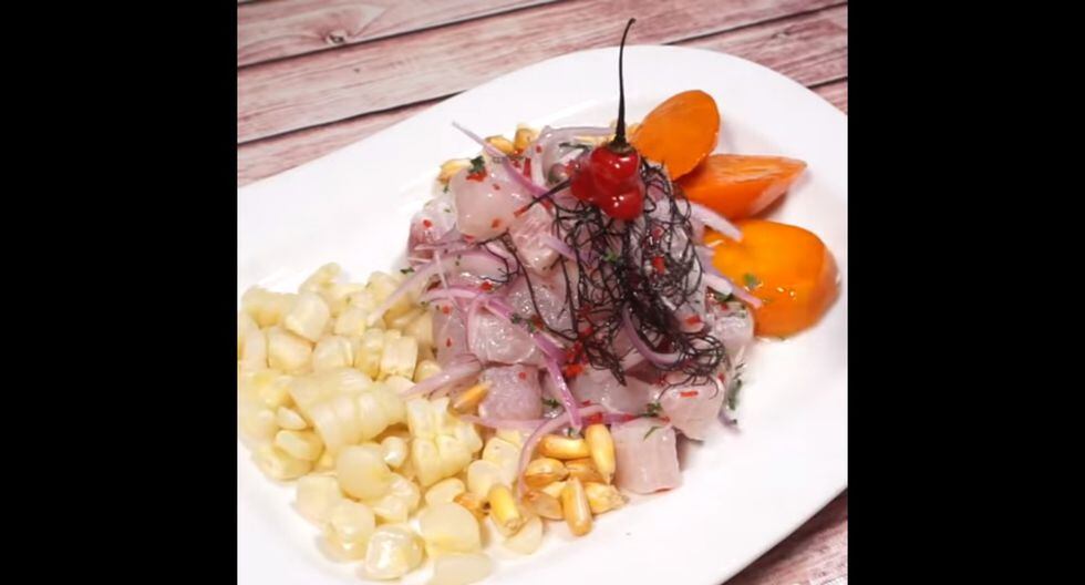 Lo recomendable es prepararlo junto a dos cubitos de hielo para que el pescado conserve su frescura. (Foto: Acomer.pe)