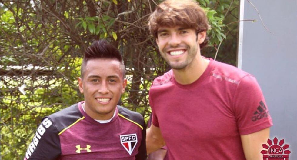 Christian Cueva no dejó pasar el momento de fotografiarse con Kaká. (Instagram)