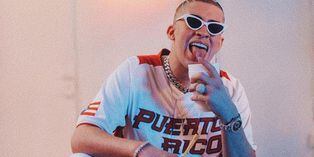 Bad Bunny se indigna con salón de belleza que se negó a pintarle las uñas | VIDEO