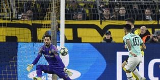 GOLAZO de Lautaro Martínez rompe el empate en el Borussia Dortmund vs Inter por Champions | VIDEO