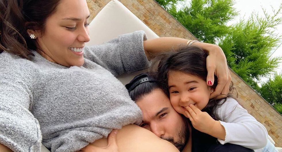 Karen Schwarz anuncia su segundo embarazo con tierna foto junto a Ezio Oliva y su pequeña Antonia