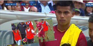 Universitario vs UTC: Anthony Osorio abandonó partido entre lágrimas tras terrible codazo | VIDEO