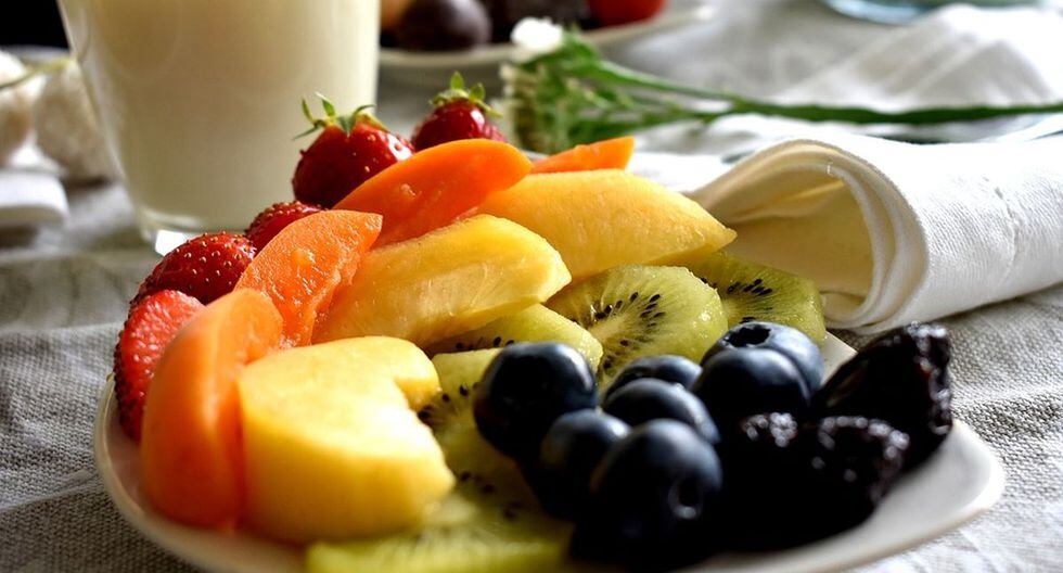 La ensalada de frutas es ideal en cualquier momento del año.(Foto: Pixabay)