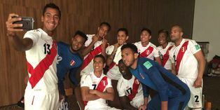 A solo tres días del debut ante Dinamarca, 'El Bombardero' se emociona con la selección peruana