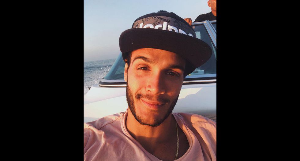 Mario Irivarren y su apática actitud viendo el Perú vs. Uruguay