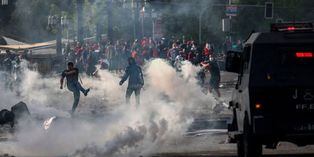 Chile: Protestas dejan más de 1.400 detenidos y aumentan los saqueos