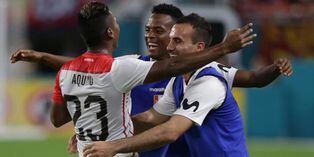 Perú ganó 3-0 a Chile en el Hard Rock Stadium de Miami por amistoso FIFA
