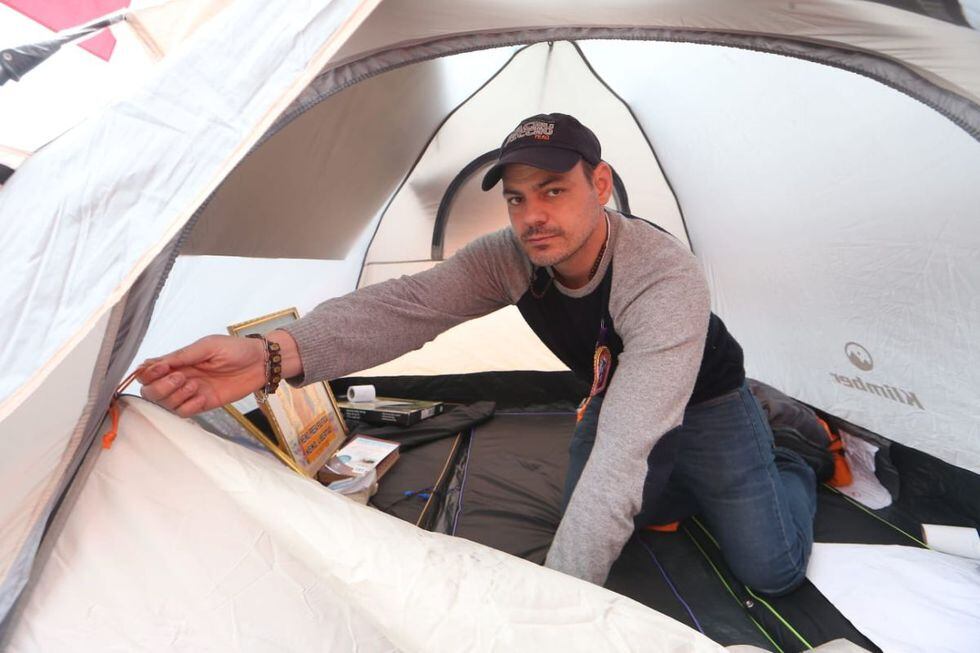 Mark Vito en su carpa (Fotos: Manuel Melgar)