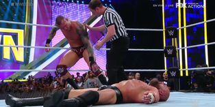 Randy Orton le aplicó el RKO a Triple H para derrotarlo en el evento WWE Super ShowDown en Arabia Saudita | WWE
