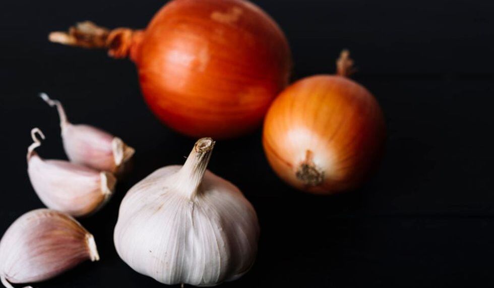 Ajo y cebolla quítalos de tu cena. (Foto:Freepik)