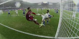 Gol de Real Madrid tras cabezazo, atajadón, palo y carambola: Carvajal marcó tanto del triunfo ante Alavés por LaLiga