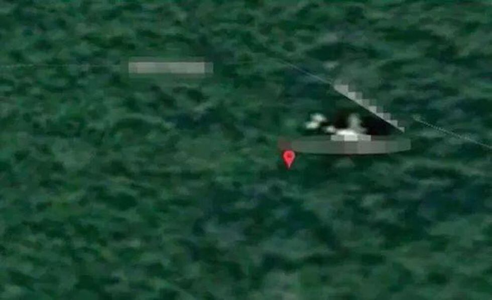 La imagen de Google Maps parece mostrar un gran avión en la selva de Camboya. (Foto: Google Maps)