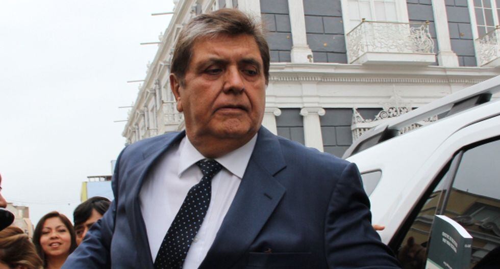 Alan García encabezó mitin donde culpó al gobierno de turno de la reducción del crecimiento económico.