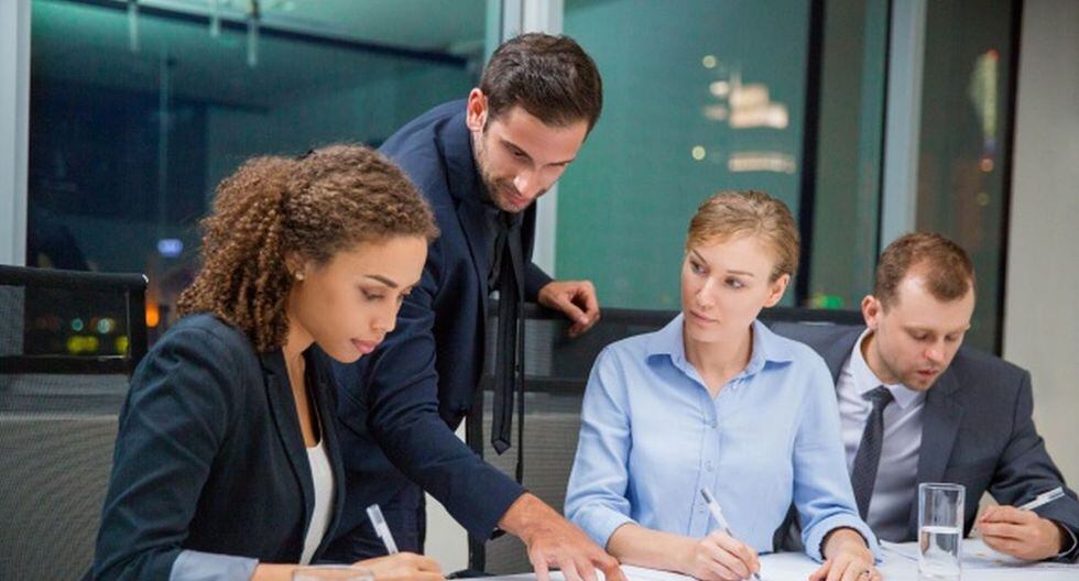 Si una organización tiene excelentes líderes, no solo obtendrá lo mejor de su gente, sino que los motivará a que se queden. (Foto: Freepik)