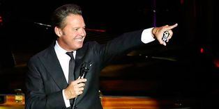 Luis Miguel sale con modelo Mollie Gould de 19 años