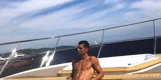 Cristiano Ronaldo: Esta imagen semidesnudo se viralizó en cuestión de segundos | VIDEO | FOTOS