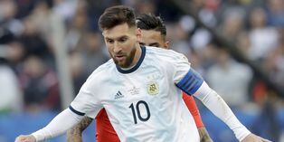 Arquero de Chile tildó a Messi de "caradura" y menospreció títulos mundiales de la selección argentina