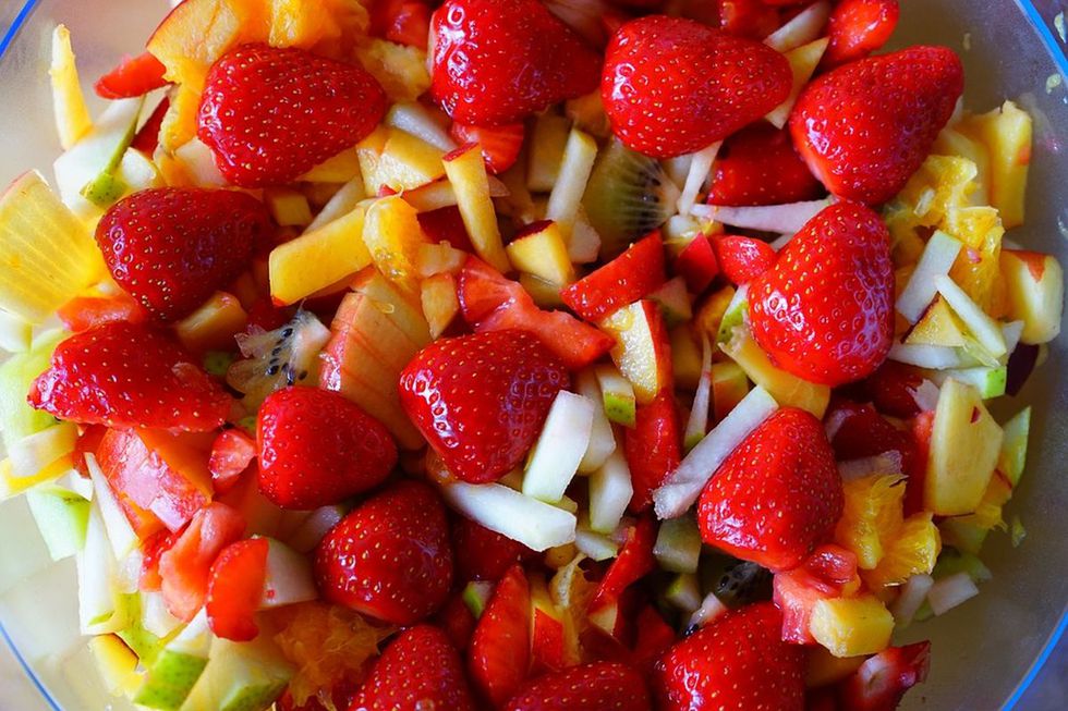 La ensalada de frutas es un postre saludable y muy refrescante. (Foto: Pixabay)