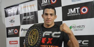 Ecuatoriano Luna brilla en liga de MMA 'FFC'