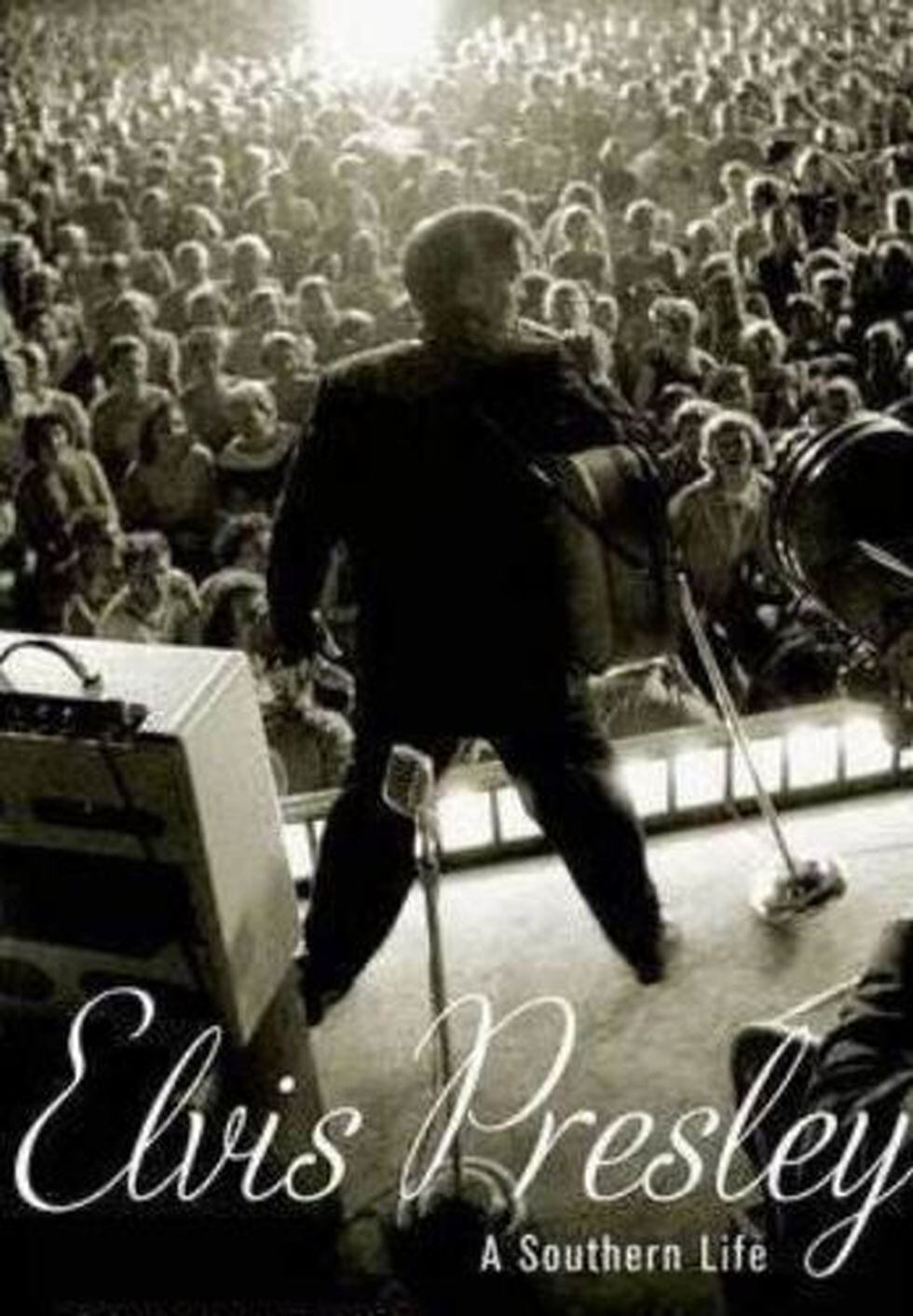 Libro que revela que Elvis Presley era pedófilo.