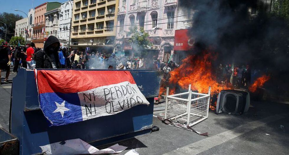 Al menos 18 personas han fallecido desde que el pasado viernes se recrudecieron las protestas por el alza del pasaje del Metro de Santiago. (Foto: Reuters)