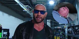 Batista regresó a WWE y atacó a Ric Flair en claro desafío para enfrentar a Triple H en WrestleMania | VIDEO | FOTOS