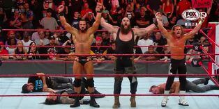 WWE: Braun Strowman, Dolph Ziggler y Drew McIntyre 'hacen papilla' al grupo The Shield | FOTOS | VIDEO