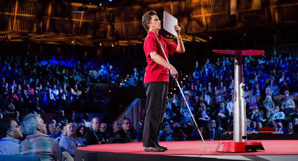 Daniel Kish ha dado conferencias en TED para contar la experiencia de su método.