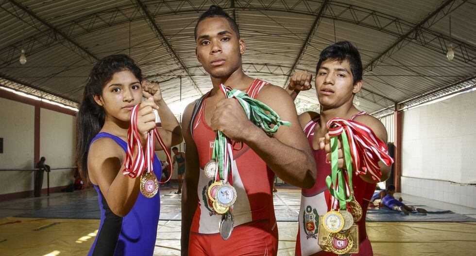 jóvenes luchadores