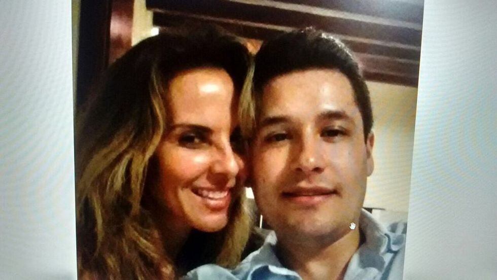 La periodista Denise Maerker mostró una fotografía donde se pueden ver a Kate del Castillo junto a el hijo del ‘Chapo’.
