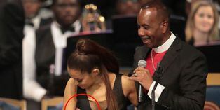 Ariana Grande: Obispo se disculpó después que la manoseara y se burlara de ella en funeral de Aretha Franklin