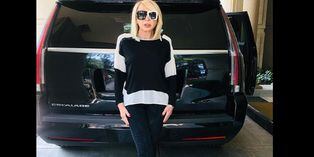 Laura Bozzo presumió aumento de busto en traje de baño a sus 67 años