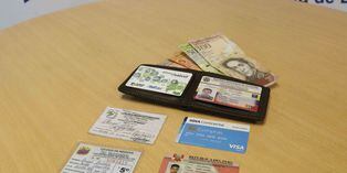 Metropolitano: Venezolano distraído olvidó más de 200 bolívares en alimentador y ahora lo buscan